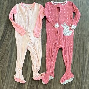 Little girls 18 months zip up footed pajamas